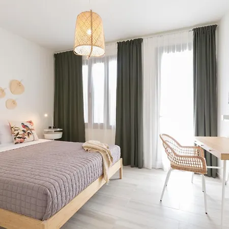 Effie's Cozy Old Town Apartament